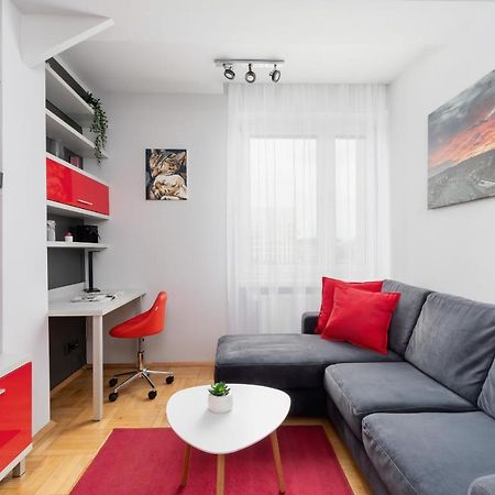 Lagiewniki Sanctuary One Bedroom Apartment By Renters Krakow Exterior photo